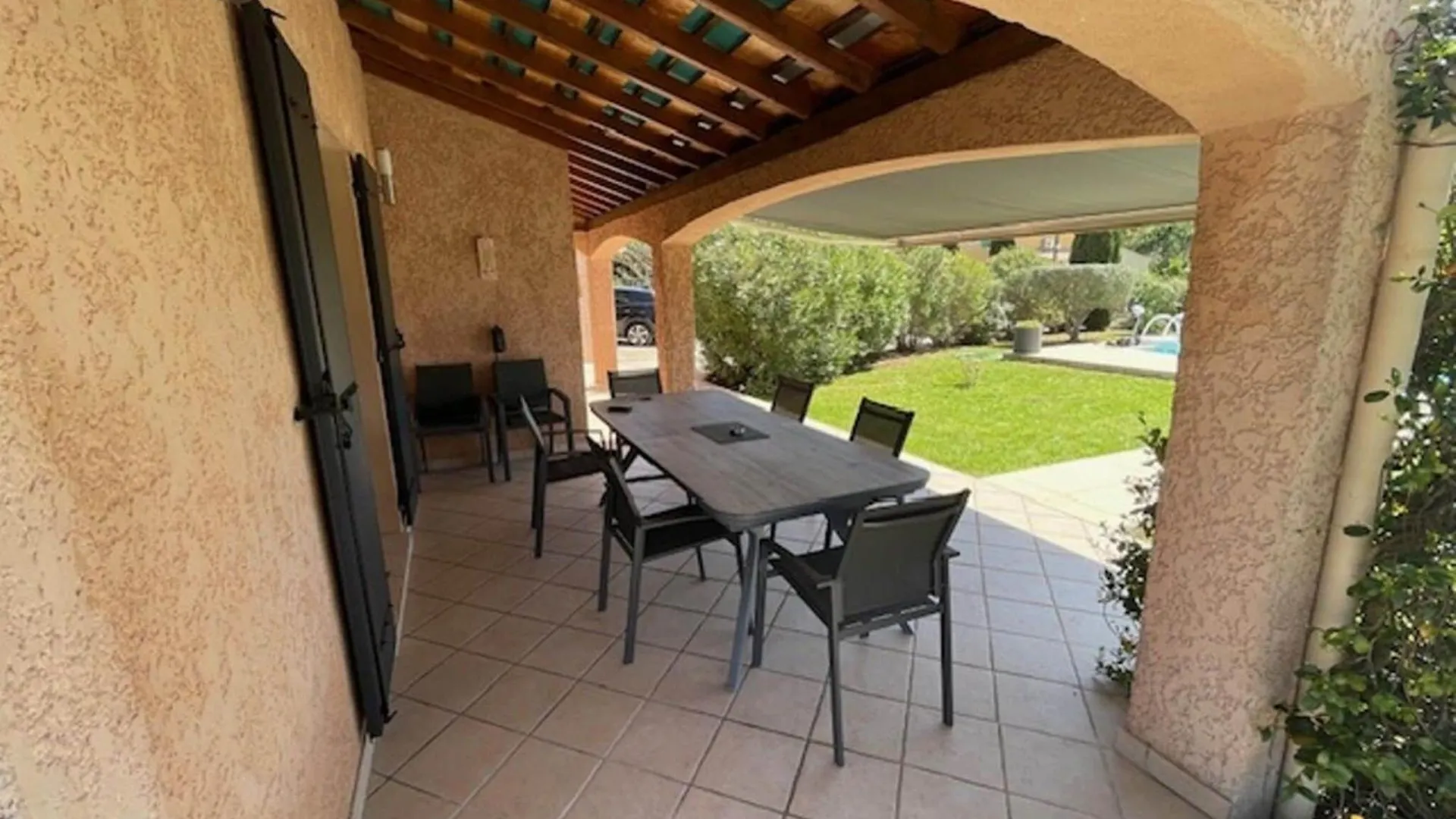 Modern Villa Flovin With Swimming Pool Vidauban